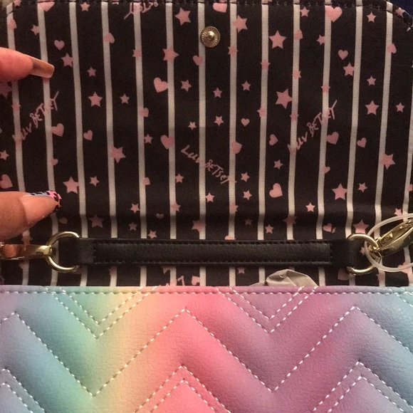 Pretty purse 👜 💜 - Picture 11 of 12